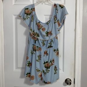 Justify Floral Romper - size large - blue